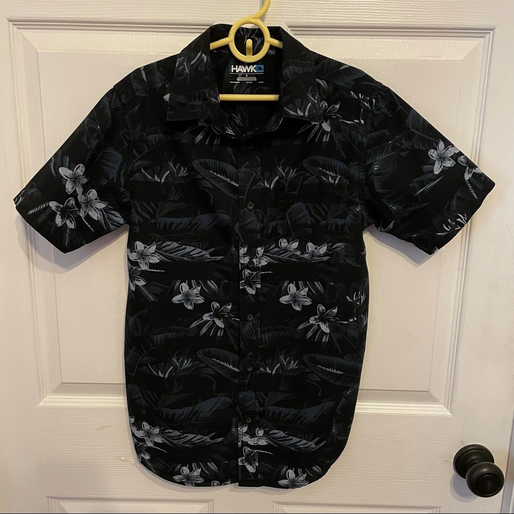 Boys Tony Hawk  button down short sleeve shirt  (L)